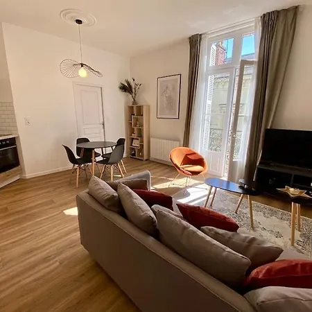 Moderne Appartement Hypercentre Lägenhet Saumur